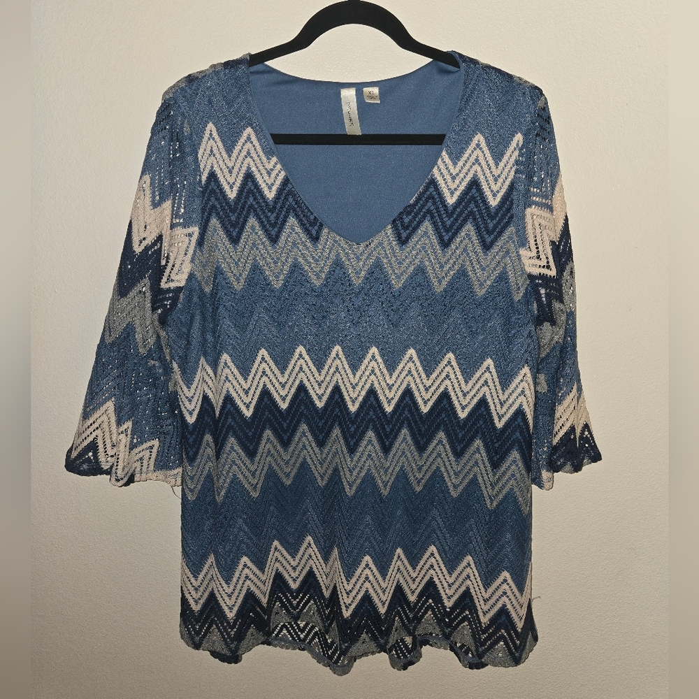 Tacera Blue and Gray Graphic Short Sleeve Blouse